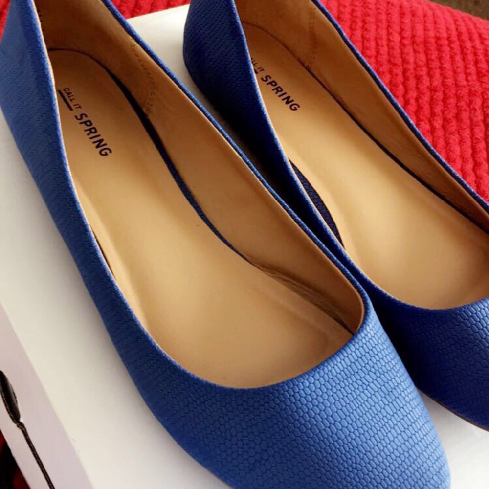 Call it Spring Women’s Blue flat with gold zip